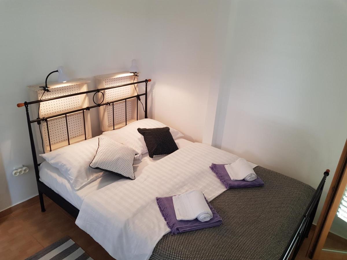 Apartments Summer Touch เพทรอซาเน ภายนอก รูปภาพ