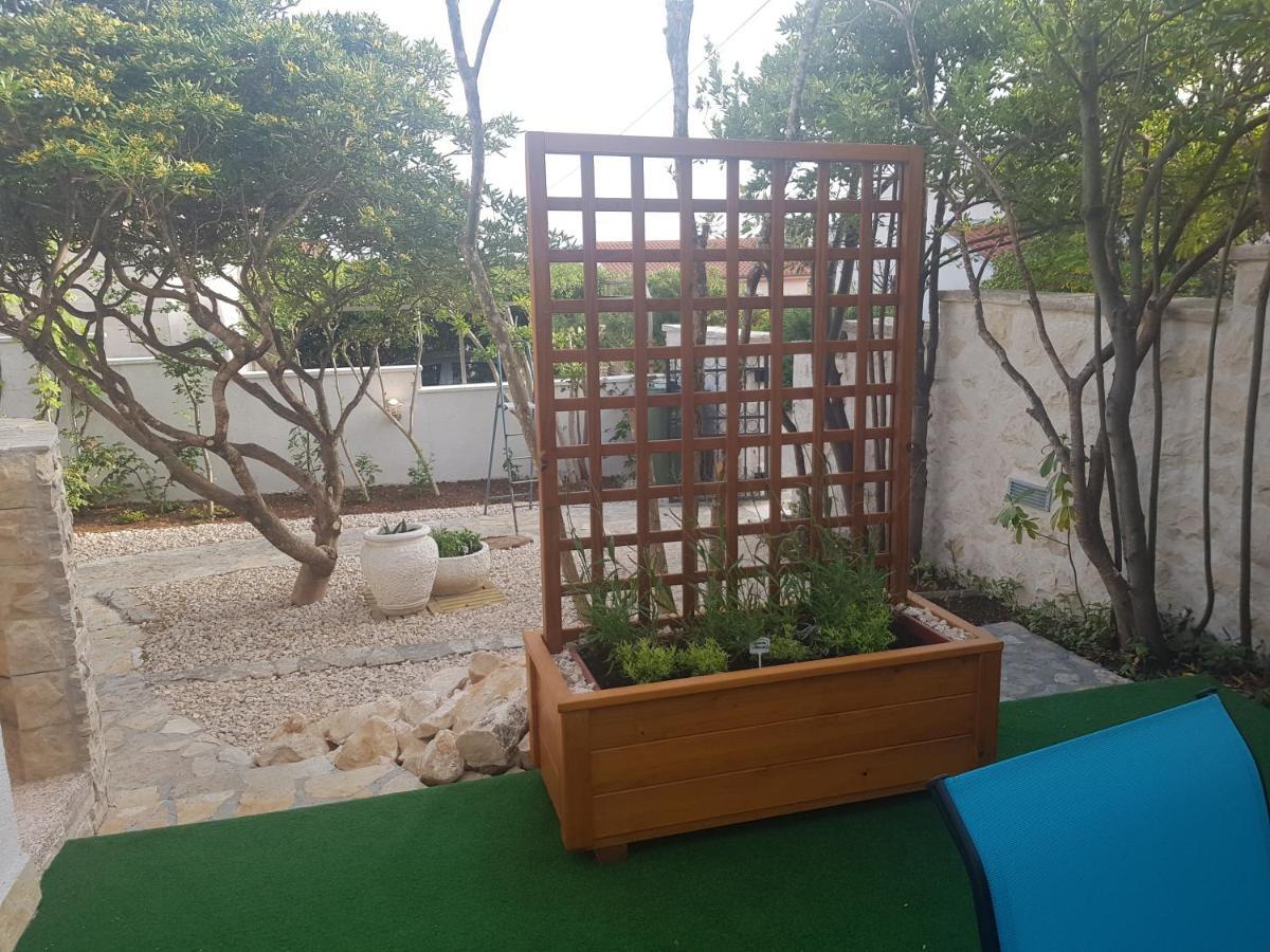 Apartments Summer Touch เพทรอซาเน ภายนอก รูปภาพ
